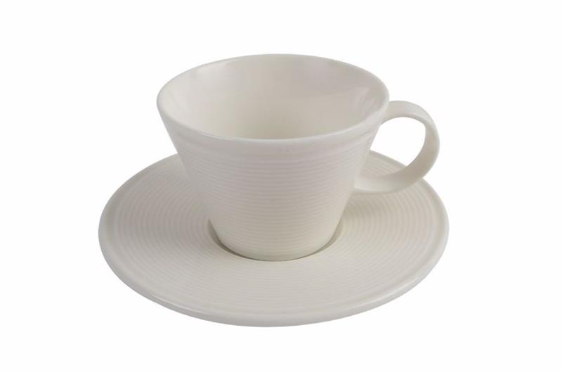 فنجان قهوة مع صحن